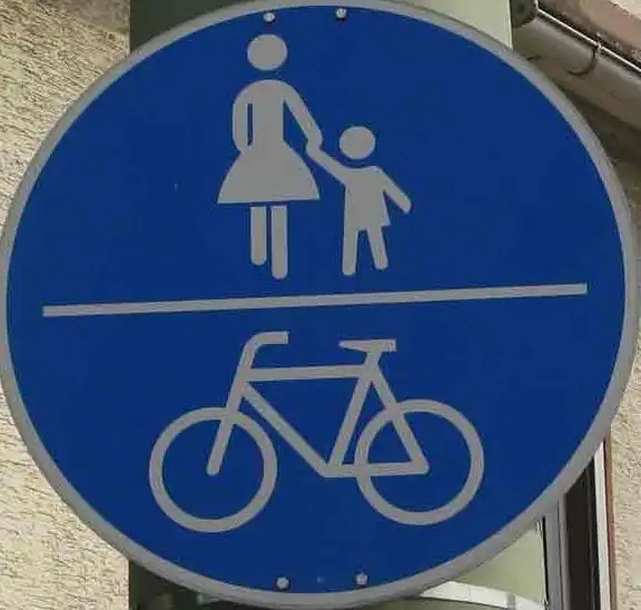 पैदल यात्री र साइकलको बाटो